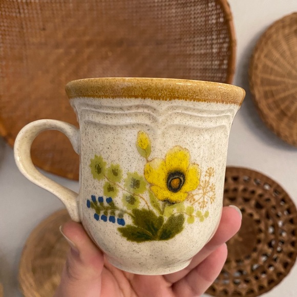 🍄SOLD🍄 Vintage Mikasa Garden Club Floral Coffee Cups - Picture 3 of 5